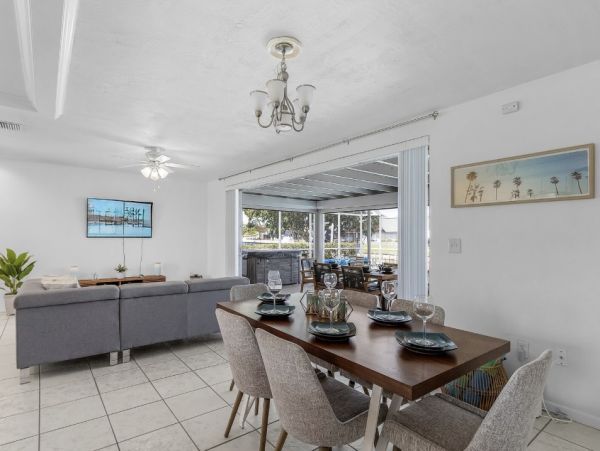 Discover a Great Retreat in Cape Coral - 3 Bedroom Home with Private Pool